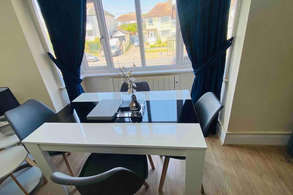 Family Marine Apartment With Sea View Dawlish Zewnętrze zdjęcie