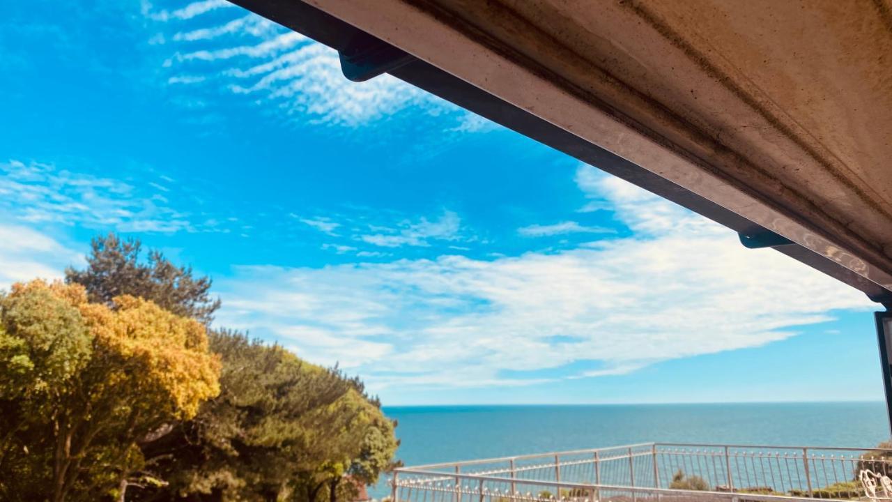 Family Marine Apartment With Sea View Dawlish Zewnętrze zdjęcie